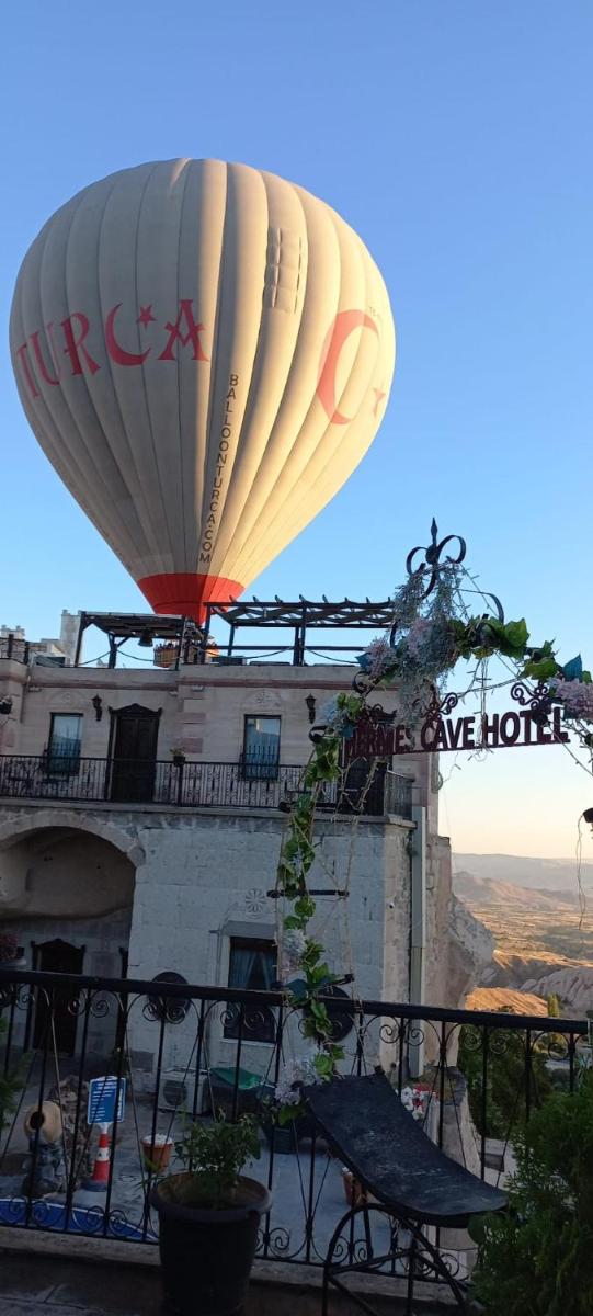 Hermes Cave Hotel