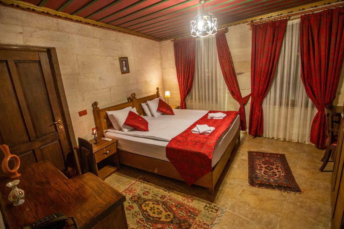 Hermes Cave Hotel