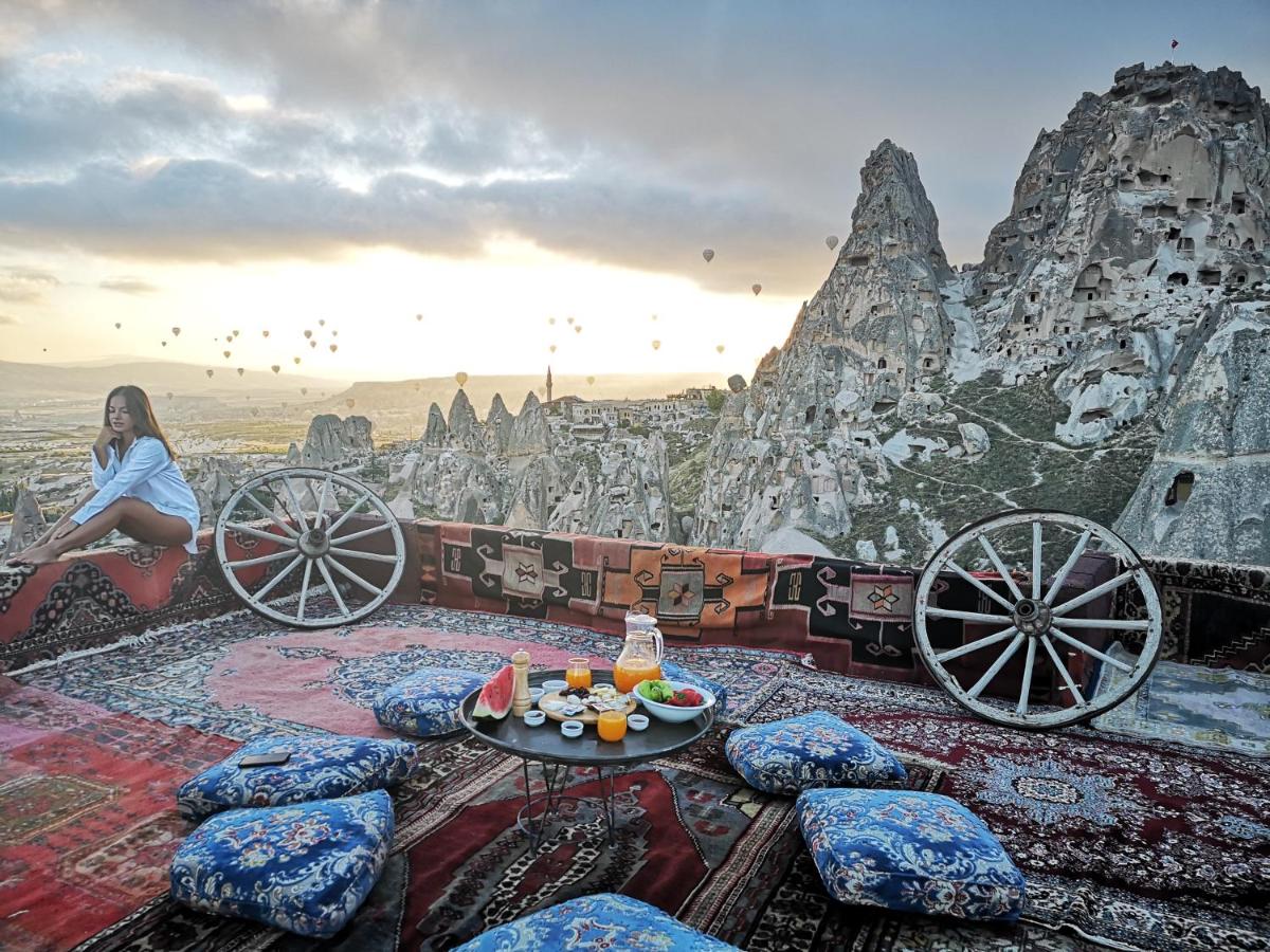 Hermes Cave Hotel