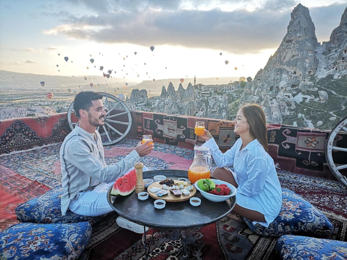 Hermes Cave Hotel