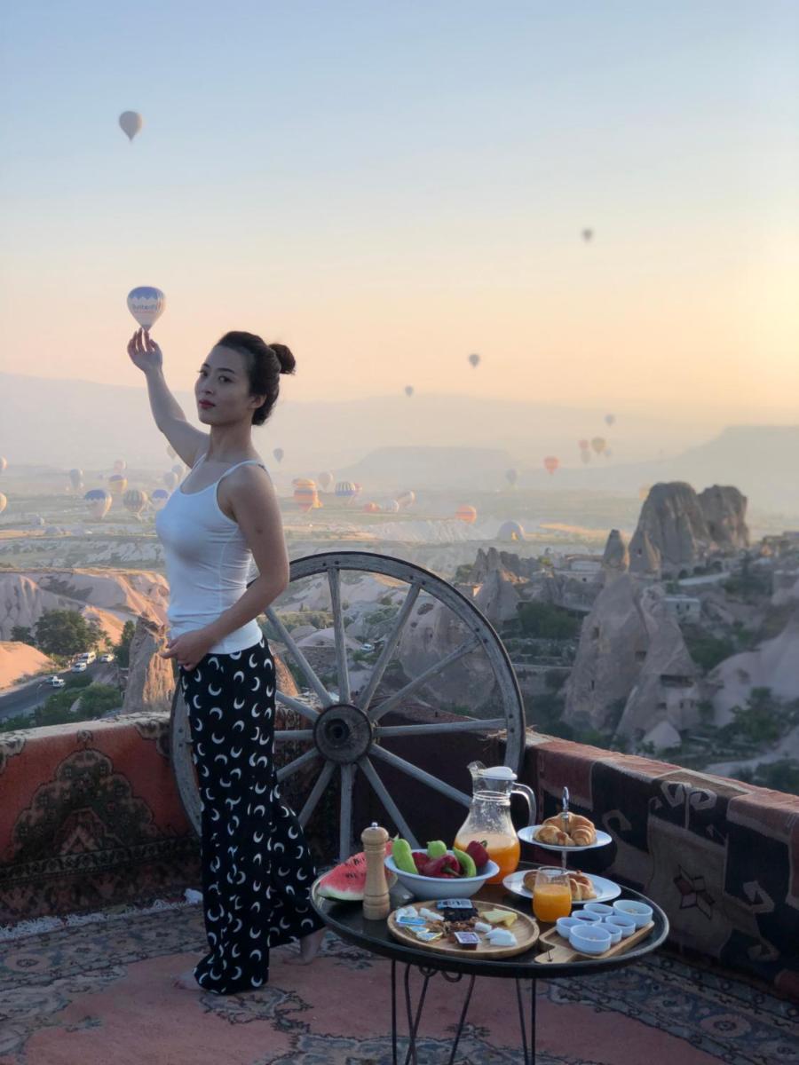 Hermes Cave Hotel