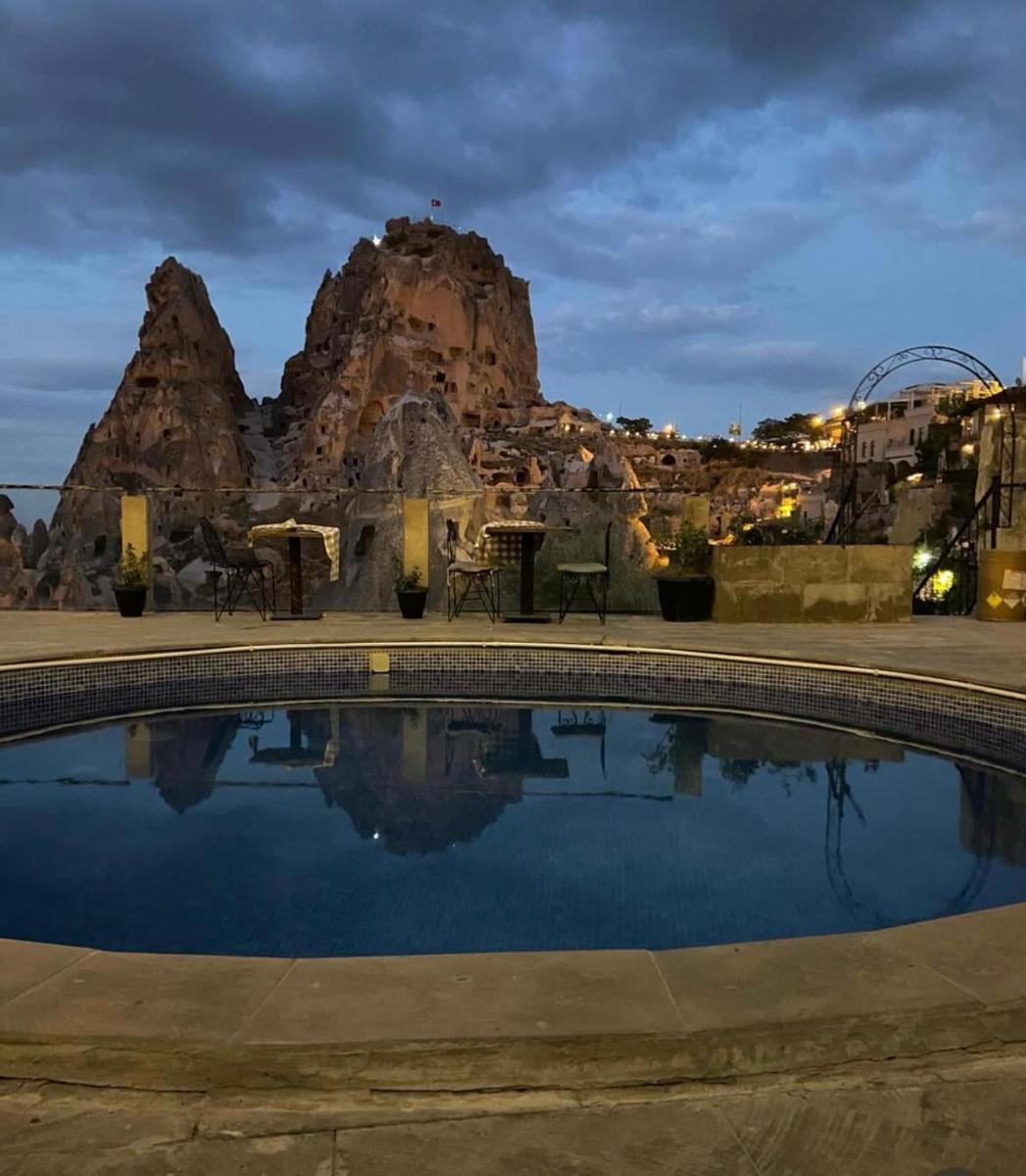 Hermes Cave Hotel