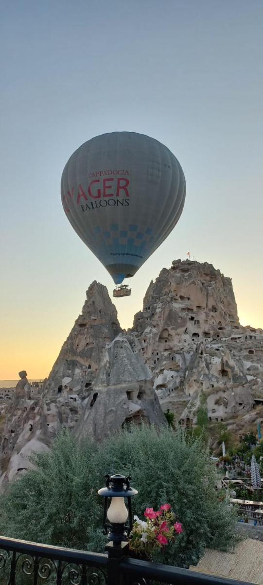 Hermes Cave Hotel