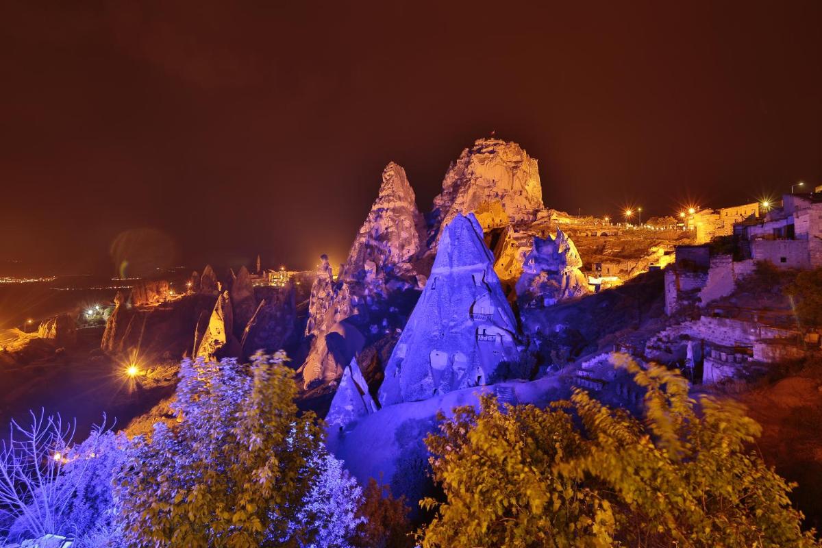 Hermes Cave Hotel
