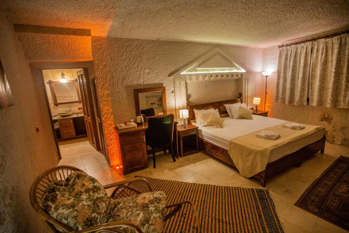 Hermes Cave Hotel