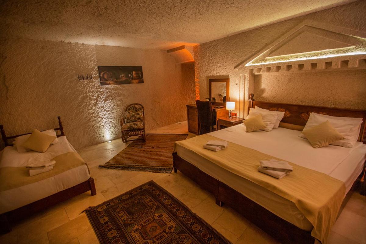 Hermes Cave Hotel