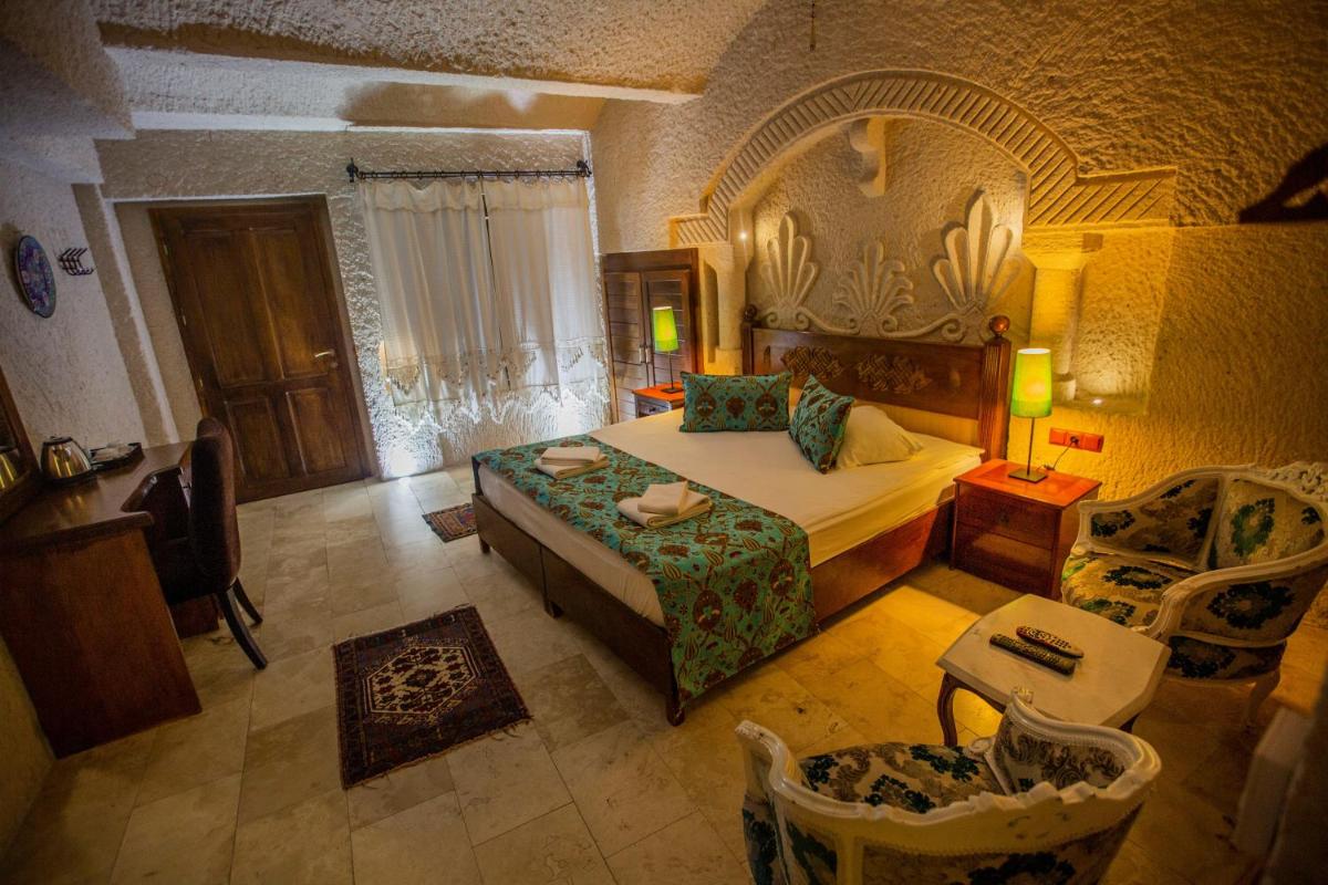 Hermes Cave Hotel