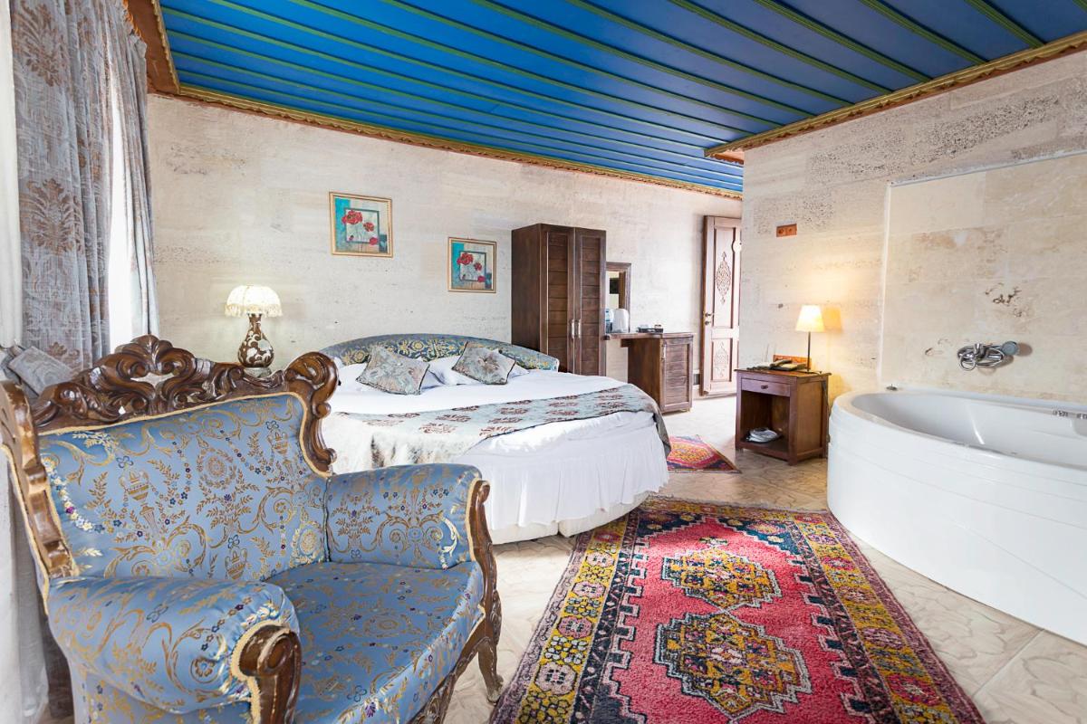Hermes Cave Hotel