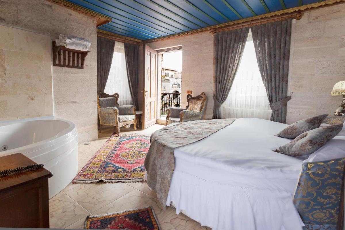 Hermes Cave Hotel