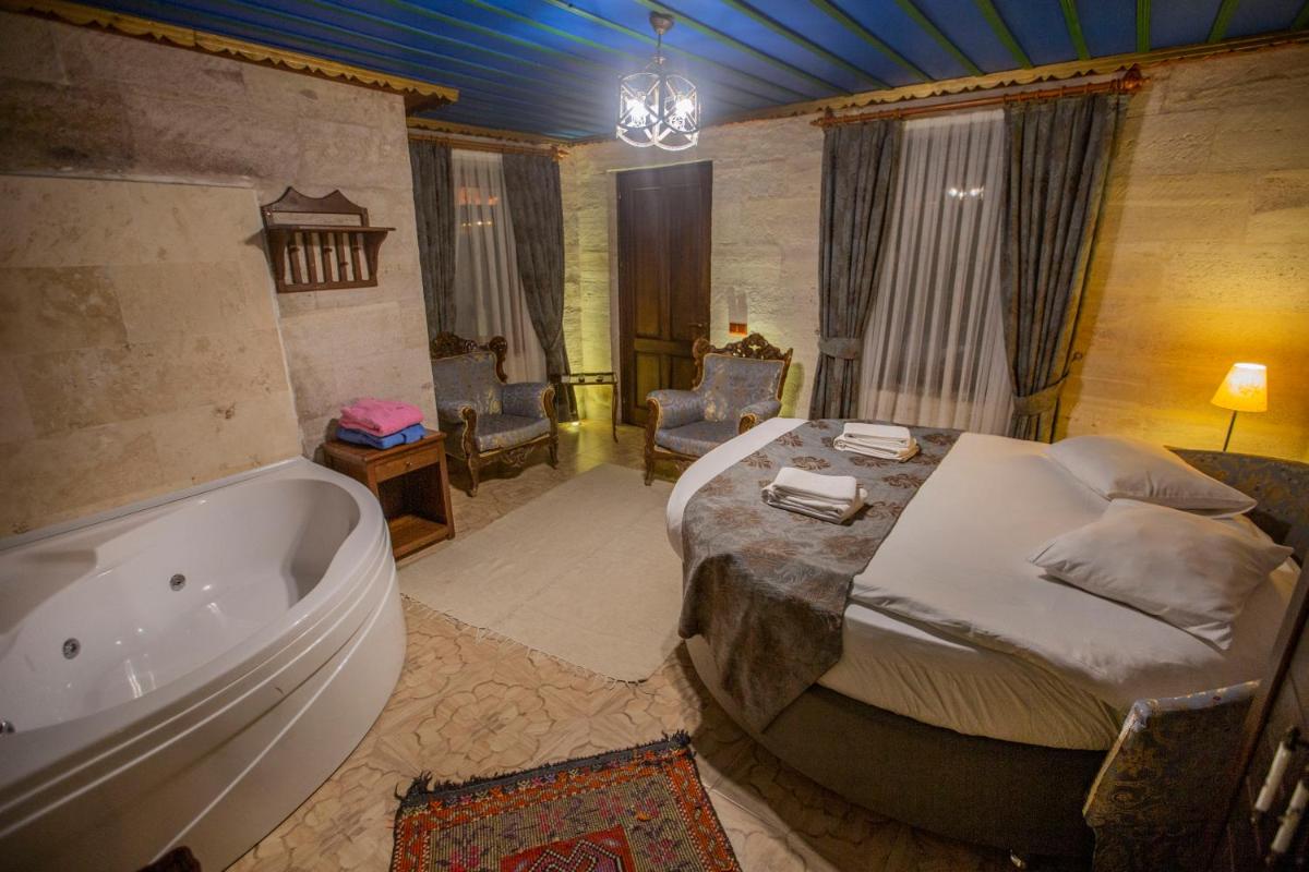 Hermes Cave Hotel