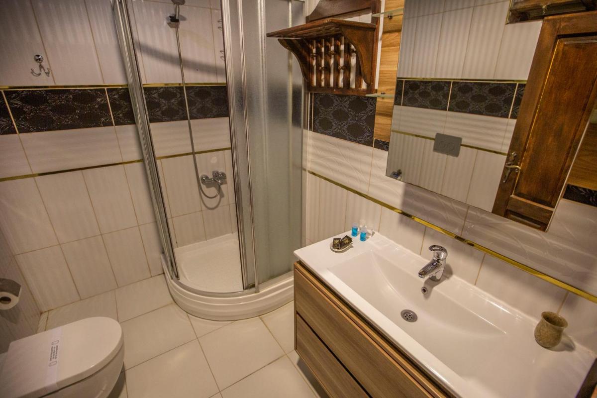 Hermes Cave Hotel