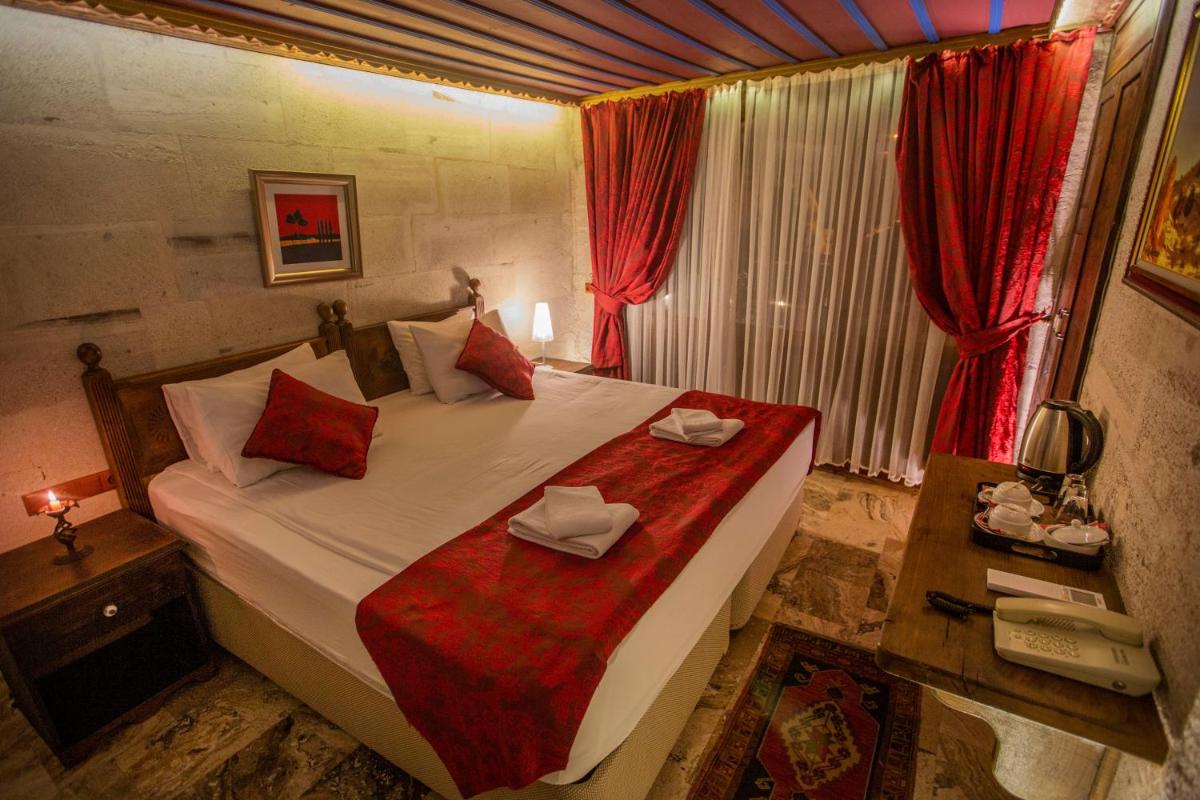 Hermes Cave Hotel