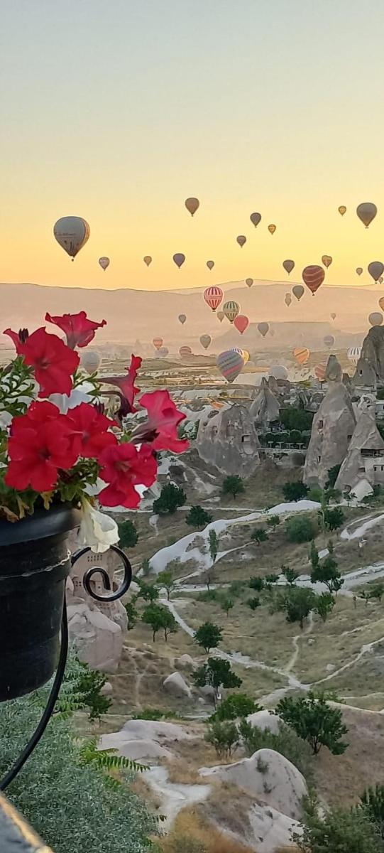 Hermes Cave Hotel