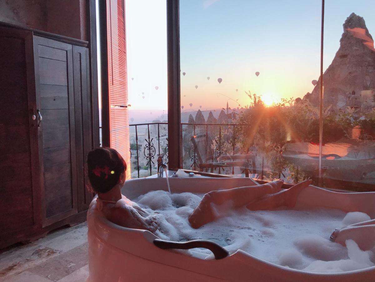 Hermes Cave Hotel