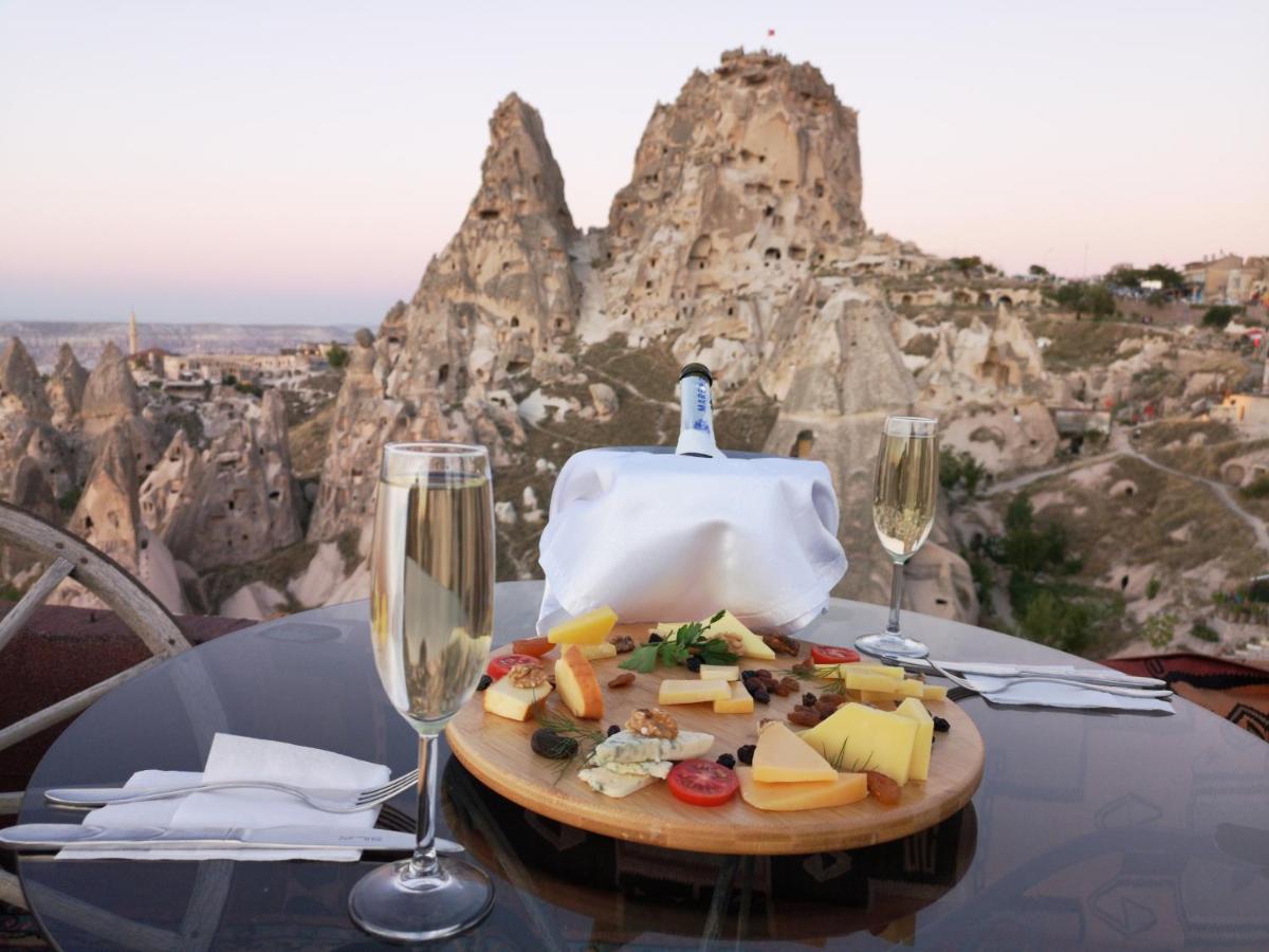 Hermes Cave Hotel
