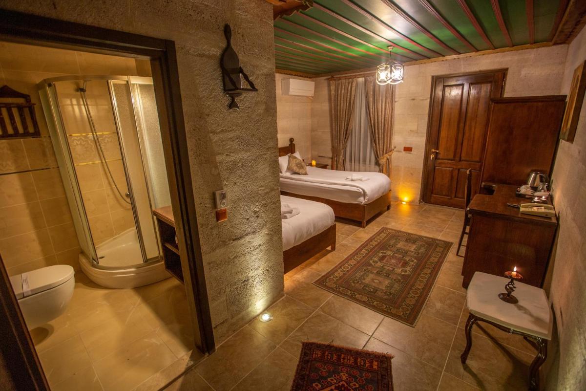 Hermes Cave Hotel