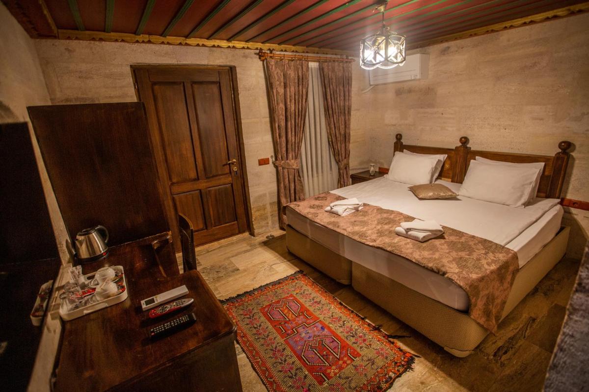 Hermes Cave Hotel