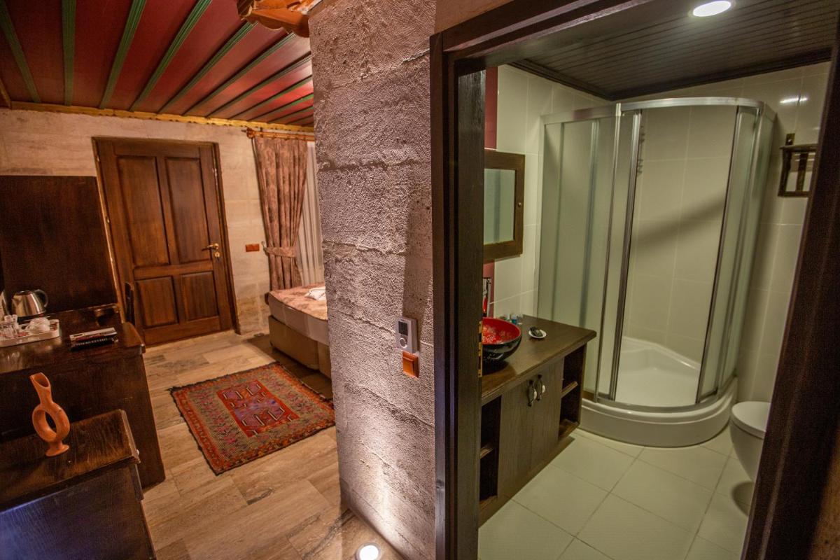 Hermes Cave Hotel