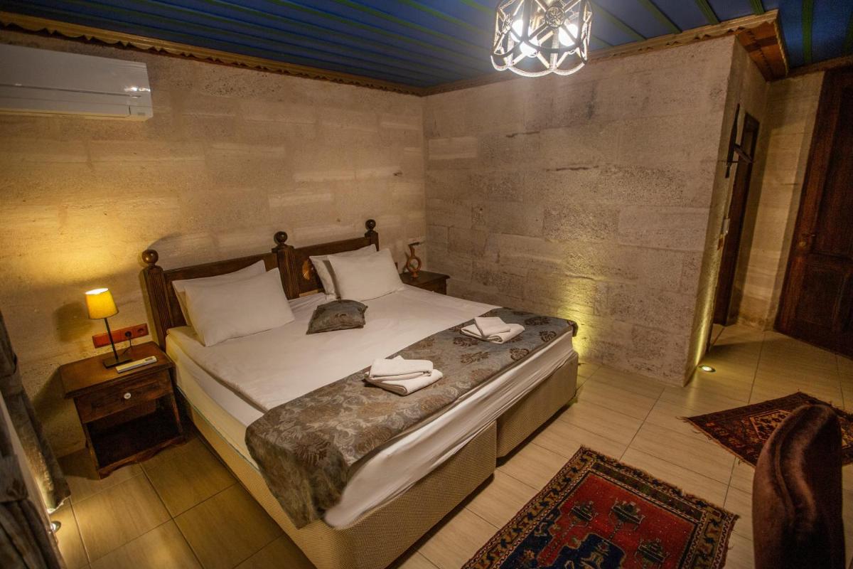 Hermes Cave Hotel