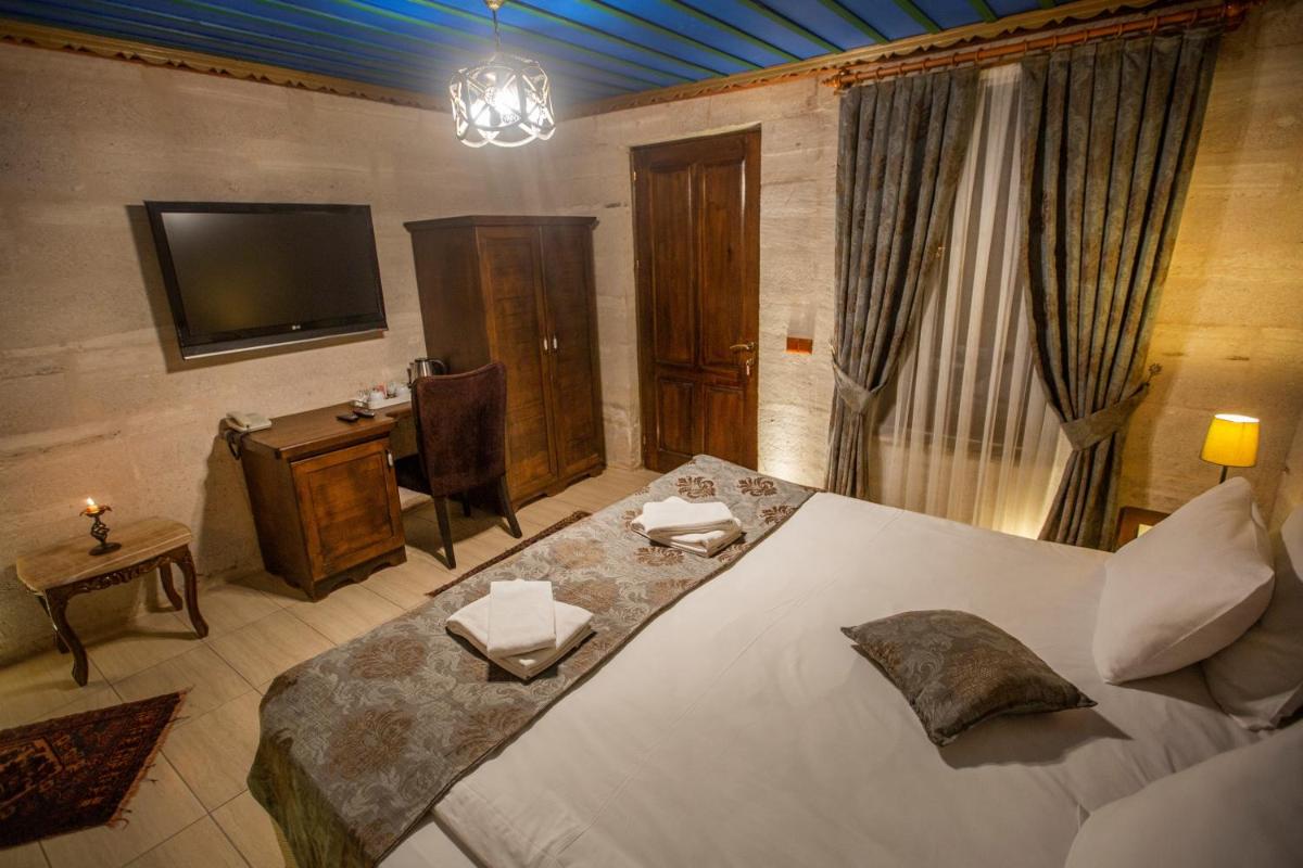 Hermes Cave Hotel