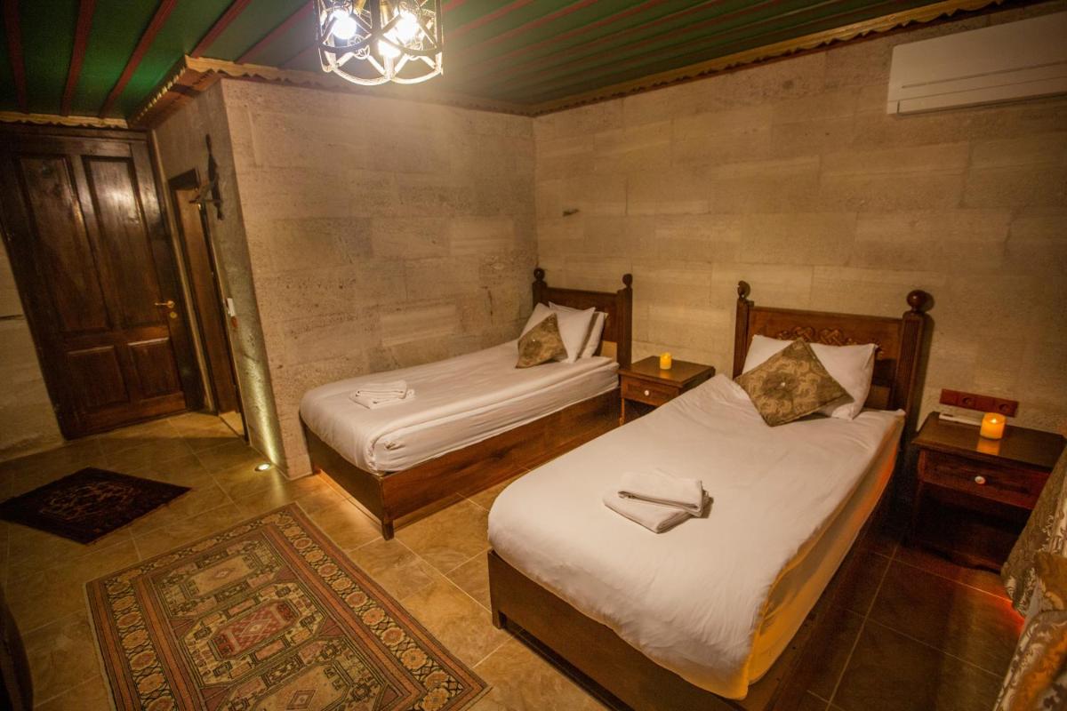 Hermes Cave Hotel