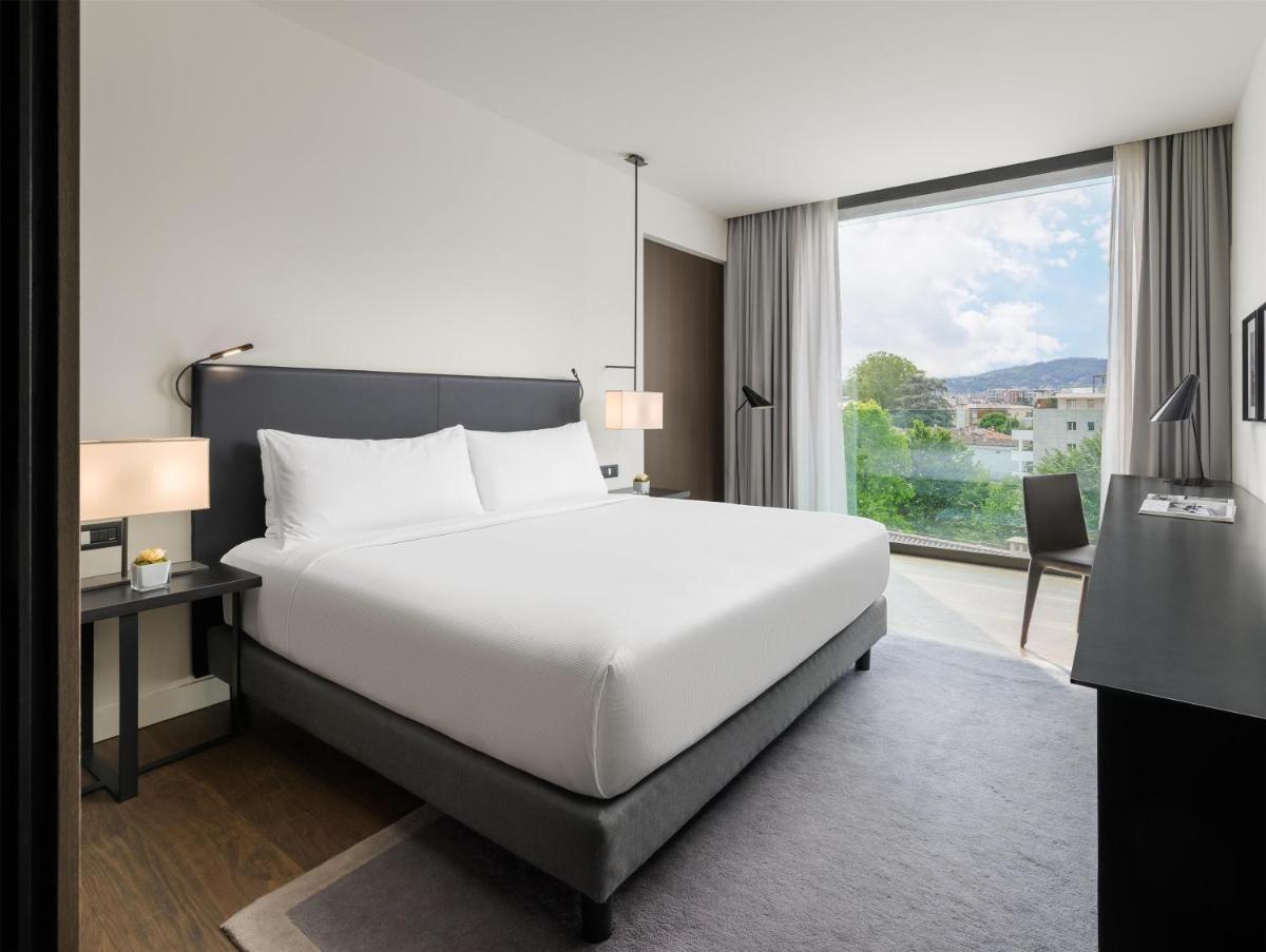 Hilton Lake Como