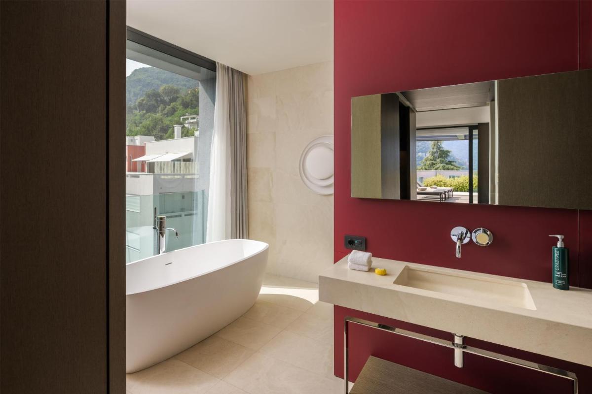 Hilton Lake Como
