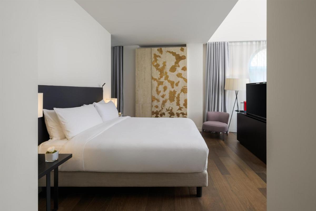 Hilton Lake Como