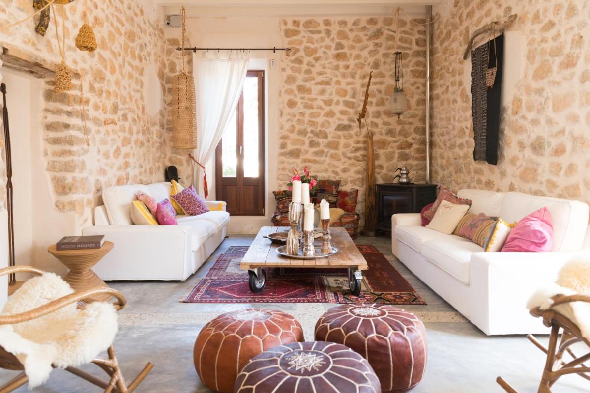 Home Hotel The Pink Pepper Tree