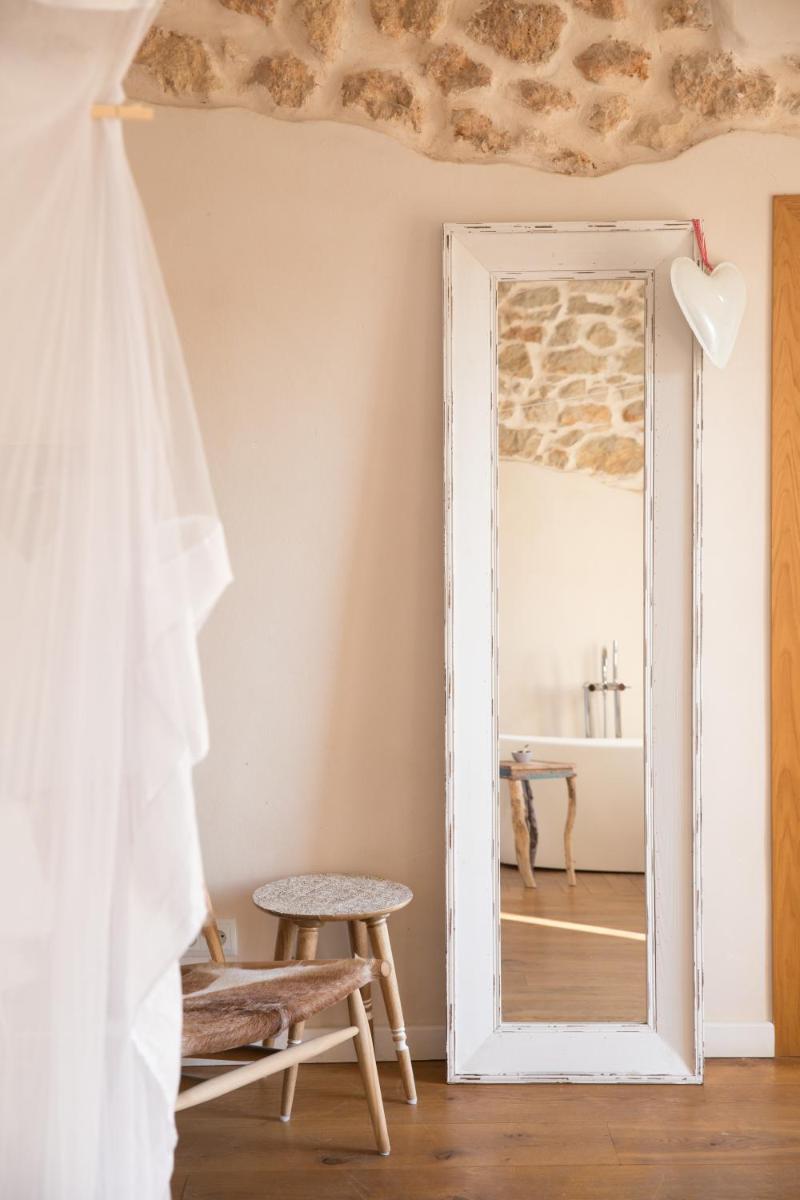 Home Hotel The Pink Pepper Tree