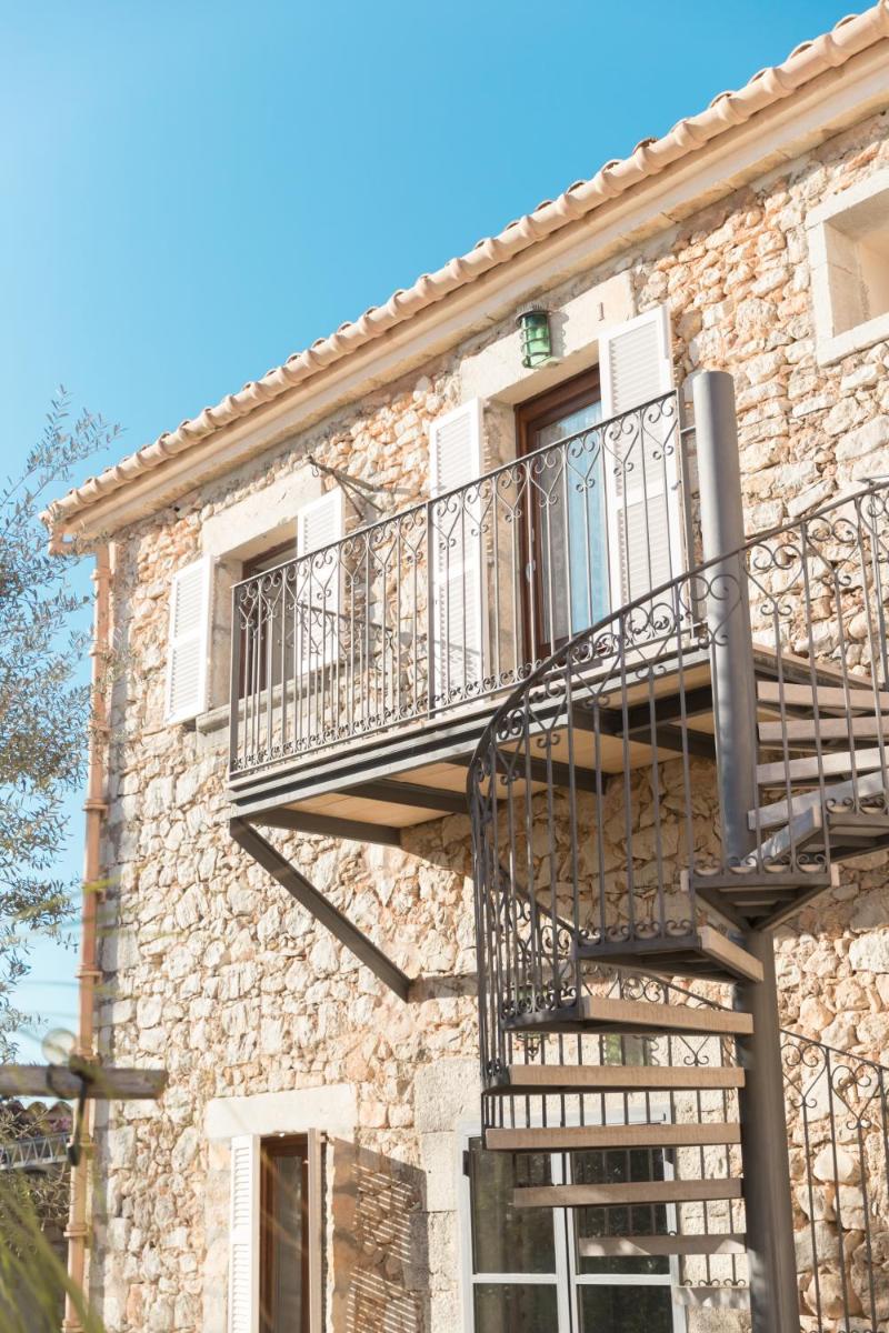 Home Hotel The Pink Pepper Tree