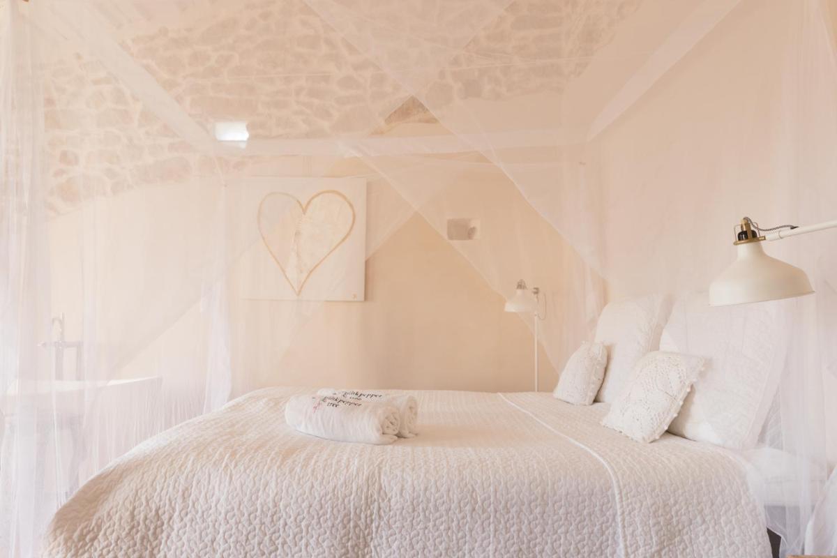 Home Hotel The Pink Pepper Tree