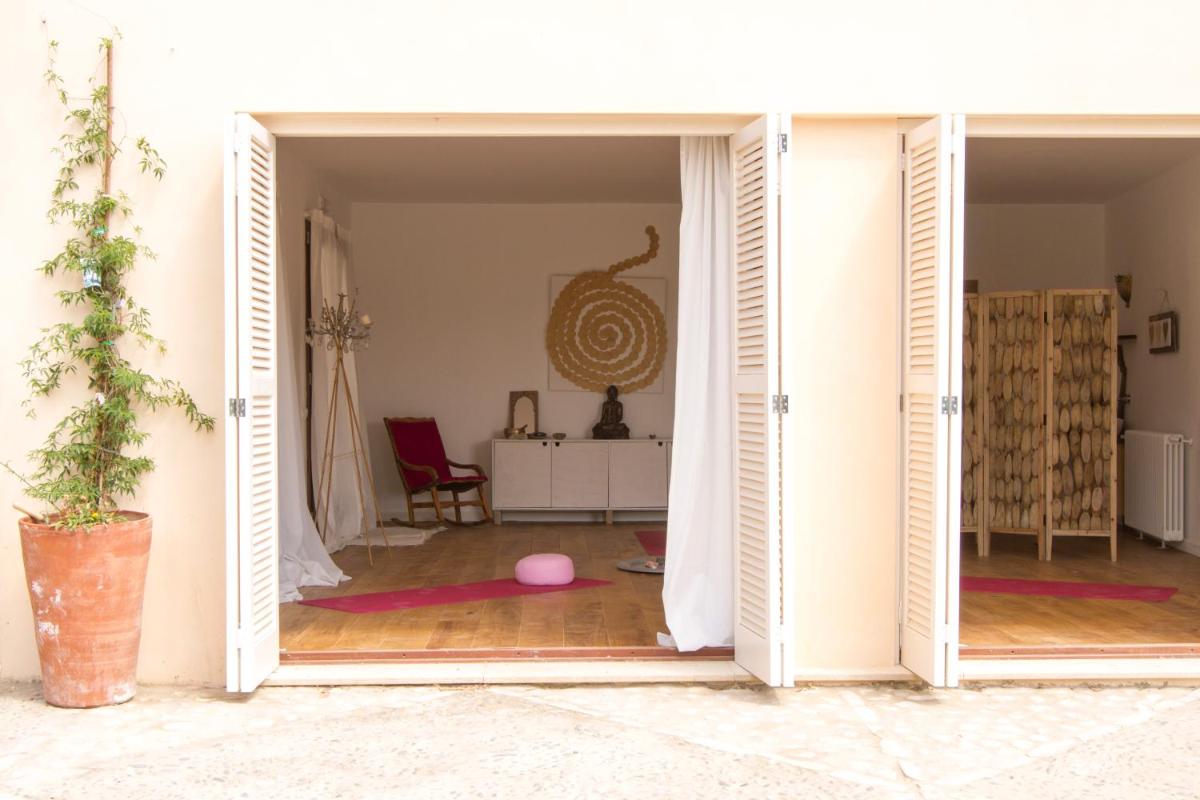 Home Hotel The Pink Pepper Tree