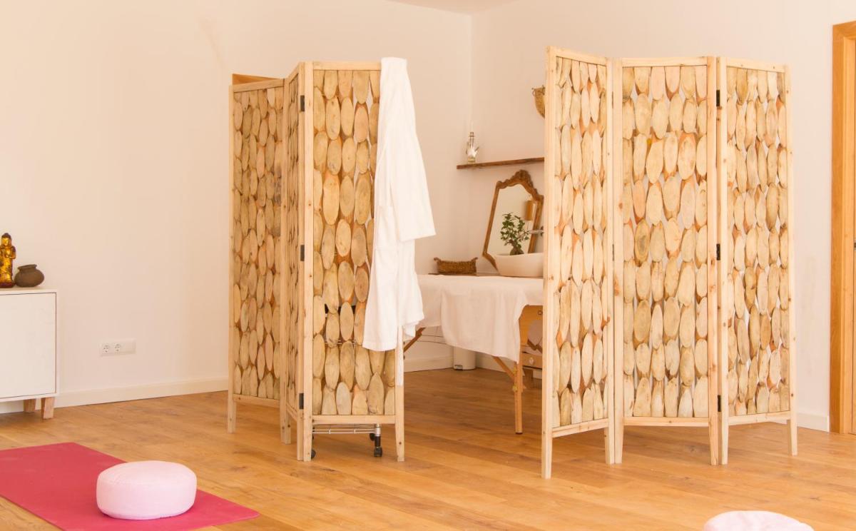 Home Hotel The Pink Pepper Tree