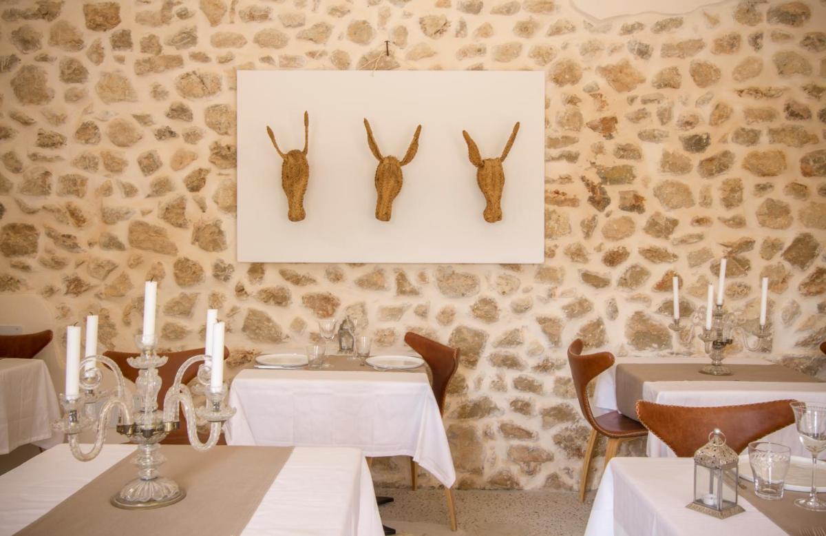 Home Hotel The Pink Pepper Tree