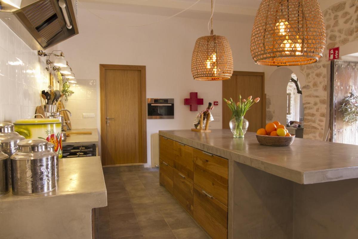 Home Hotel The Pink Pepper Tree