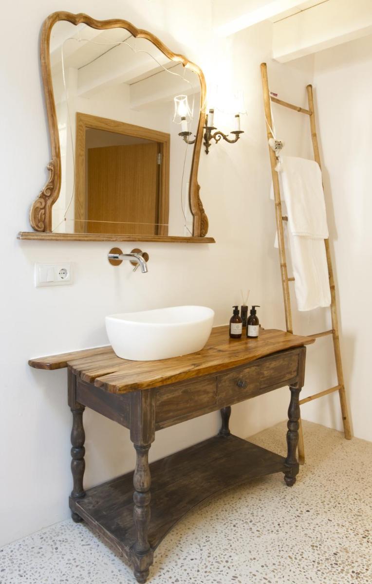 Home Hotel The Pink Pepper Tree