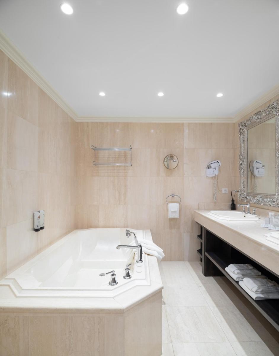 LA CHENEAUDIÈRE - Hôtel Spa - Relais & Châteaux - Restaurant étoilé