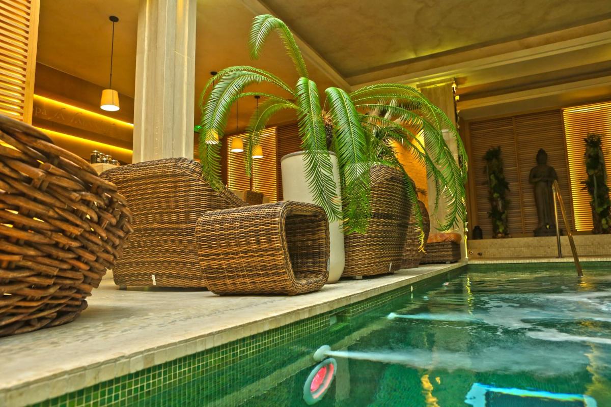 Hostellerie La Farandole