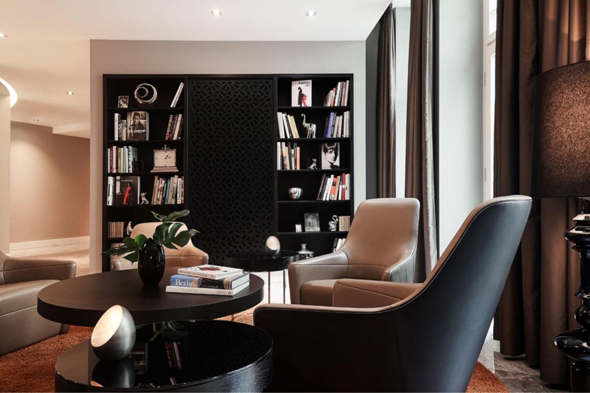 Roomers Berlin Steinplatz, Autograph Collection