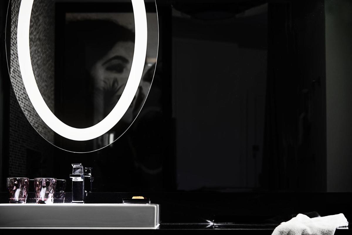 Roomers Berlin Steinplatz, Autograph Collection