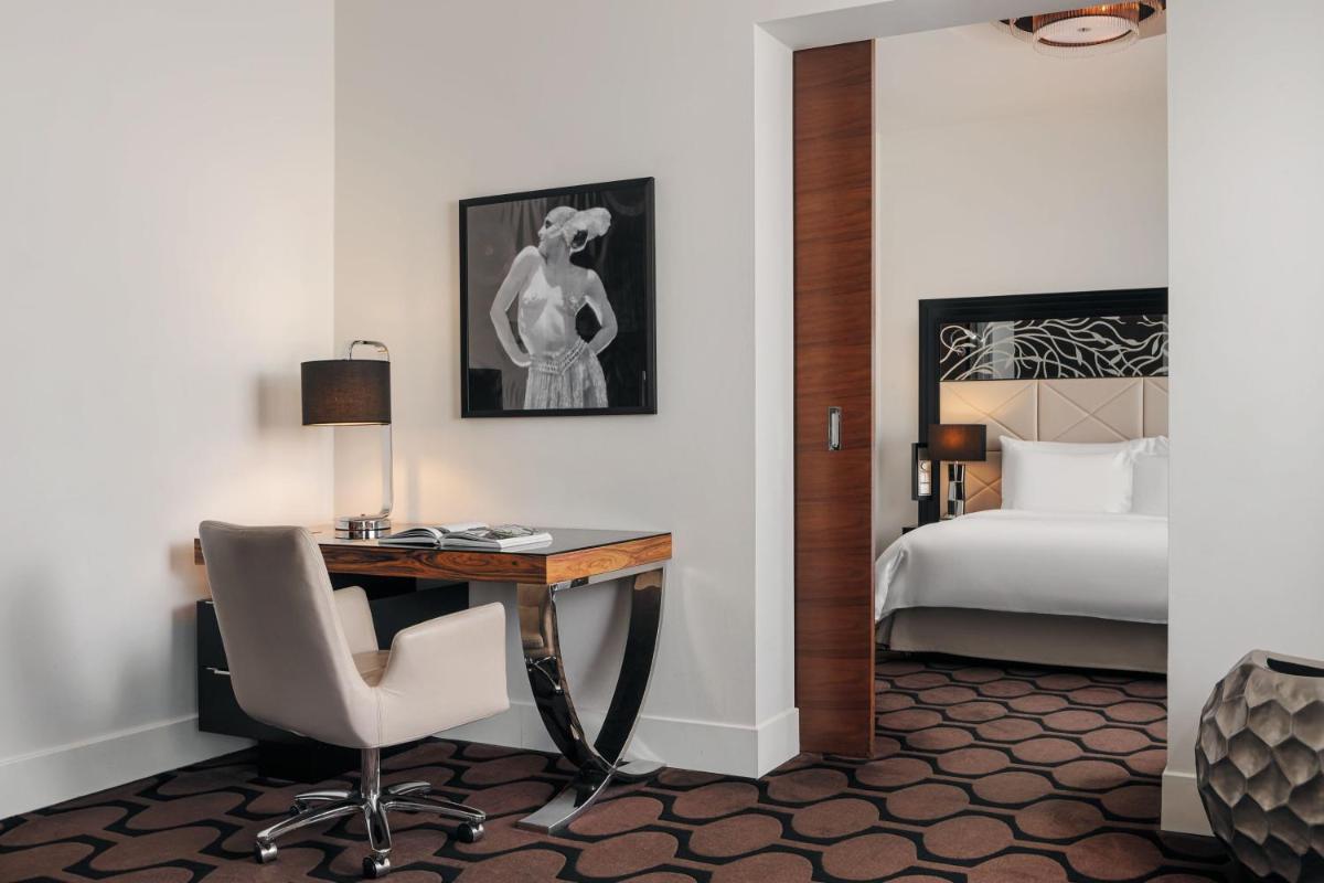 Roomers Berlin Steinplatz, Autograph Collection