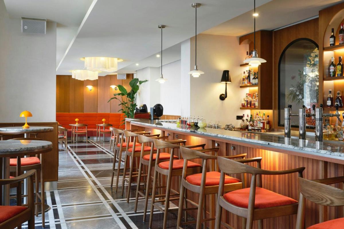 Roomers Berlin Steinplatz, Autograph Collection