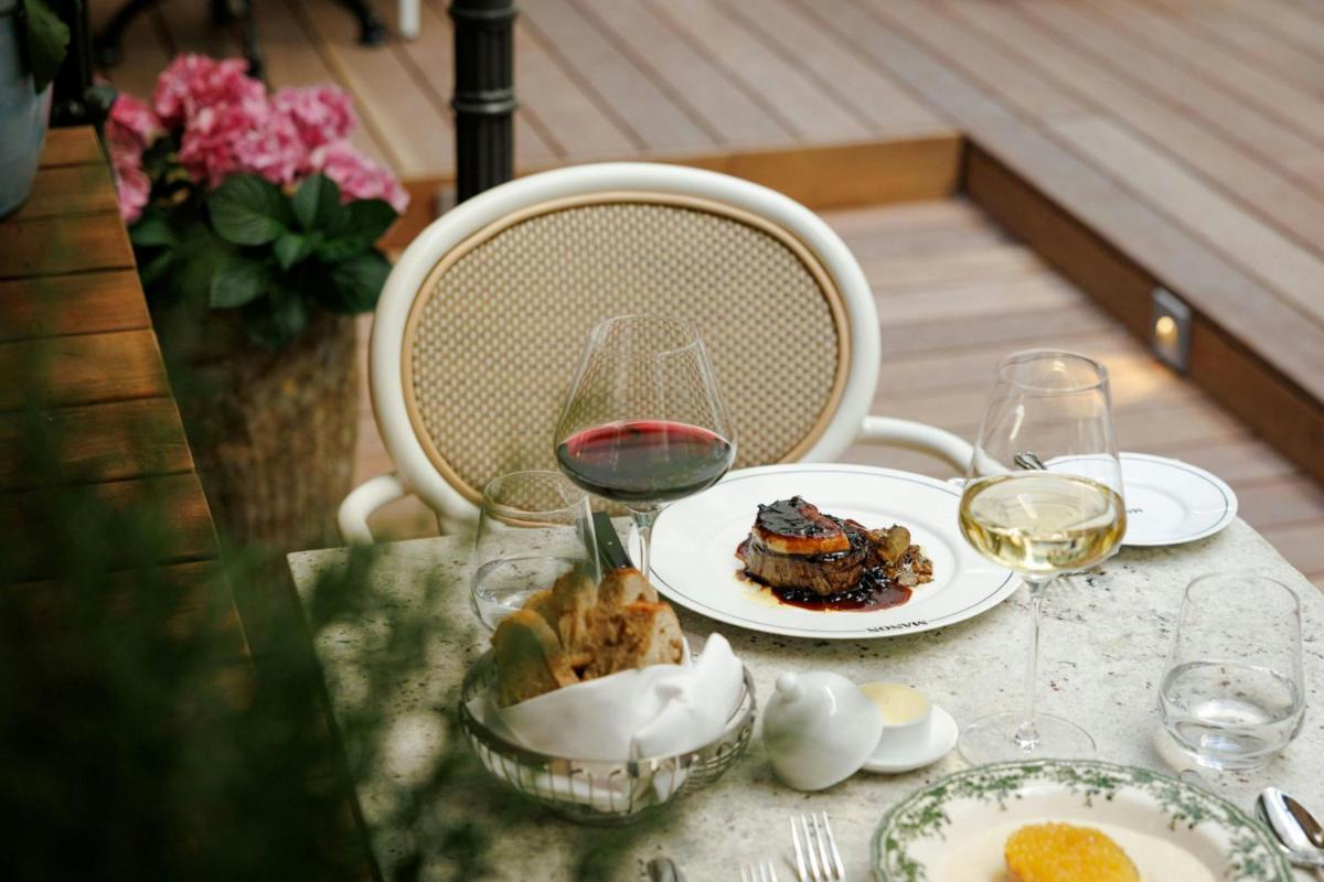 Roomers Berlin Steinplatz, Autograph Collection