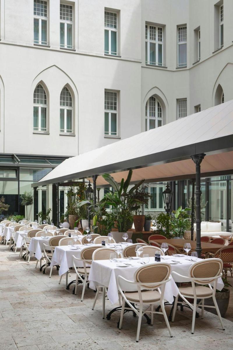 Roomers Berlin Steinplatz, Autograph Collection