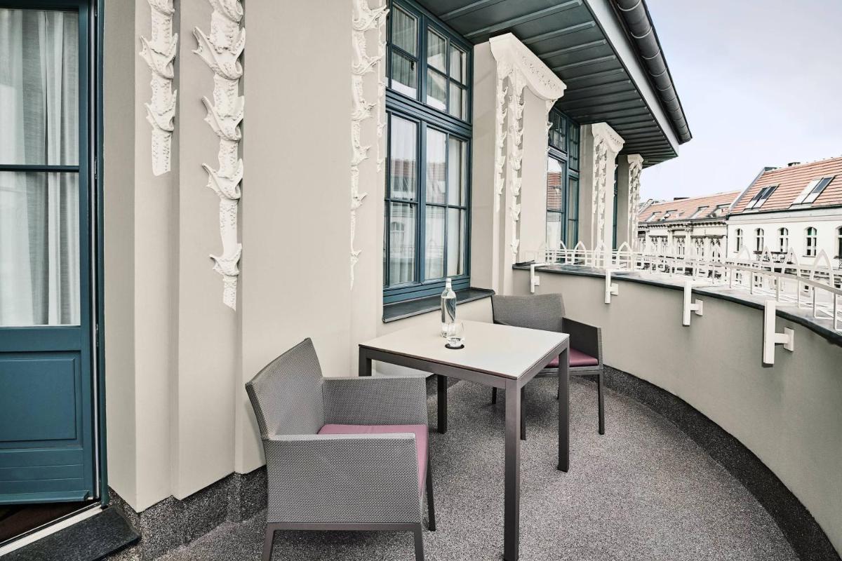 Roomers Berlin Steinplatz, Autograph Collection