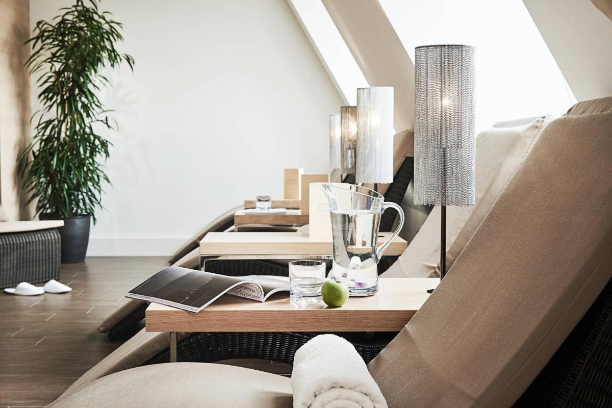 Roomers Berlin Steinplatz, Autograph Collection