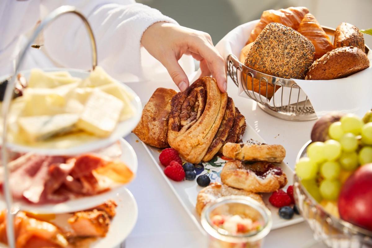 Hotel Atlantic Hamburg, Autograph Collection