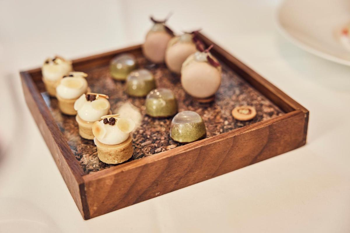 Hotel Atlantic Hamburg, Autograph Collection