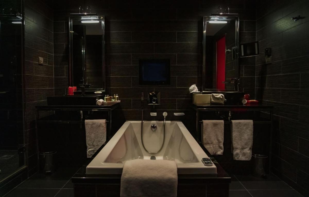 Avenue Lodge Hotel & Spa